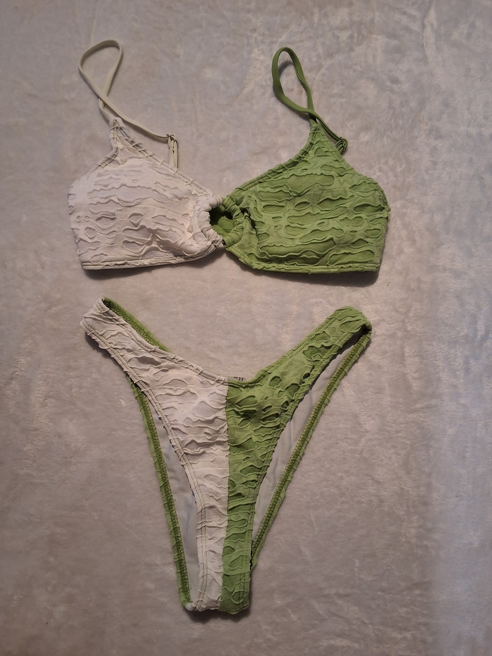 Two-Tone White and Green Textured Bikini Set With Center Ring